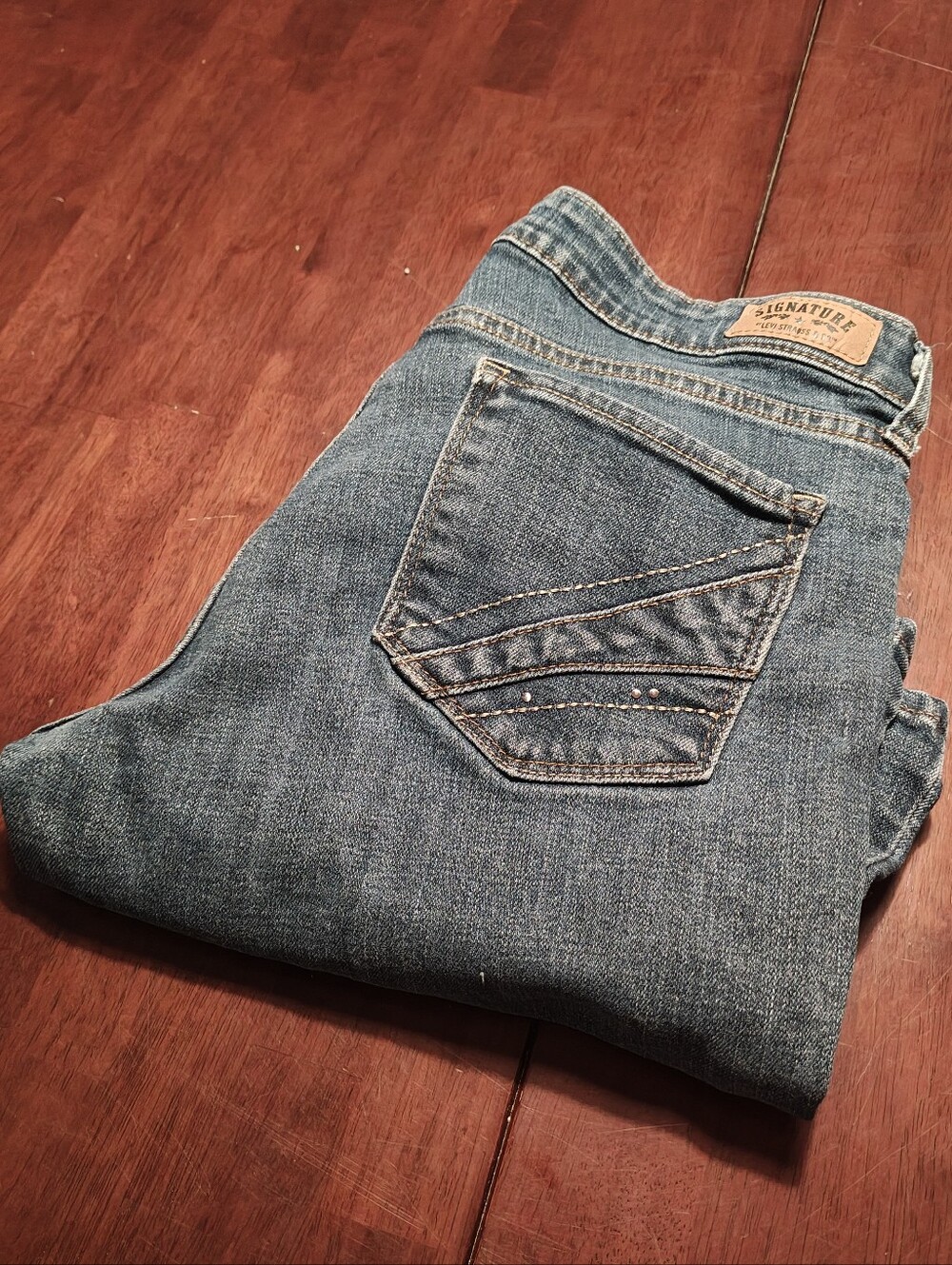 Signature Women's Boot Cut Denim Jeans in Medium Blue Wash